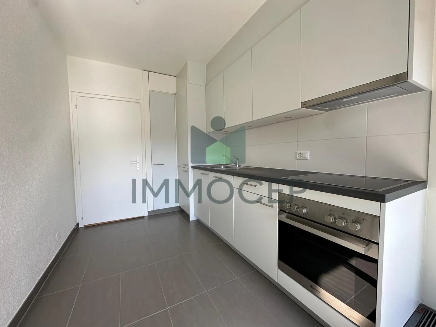 Exclusivity: Spacious 3-room apartment of 94 m2 in Petit-Saconnex - Photo 2 of 11