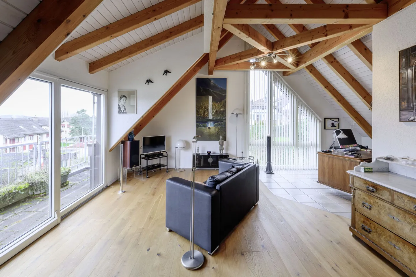 Single-family house with garden in a family-friendly and quiet location - Photo 10 of 17