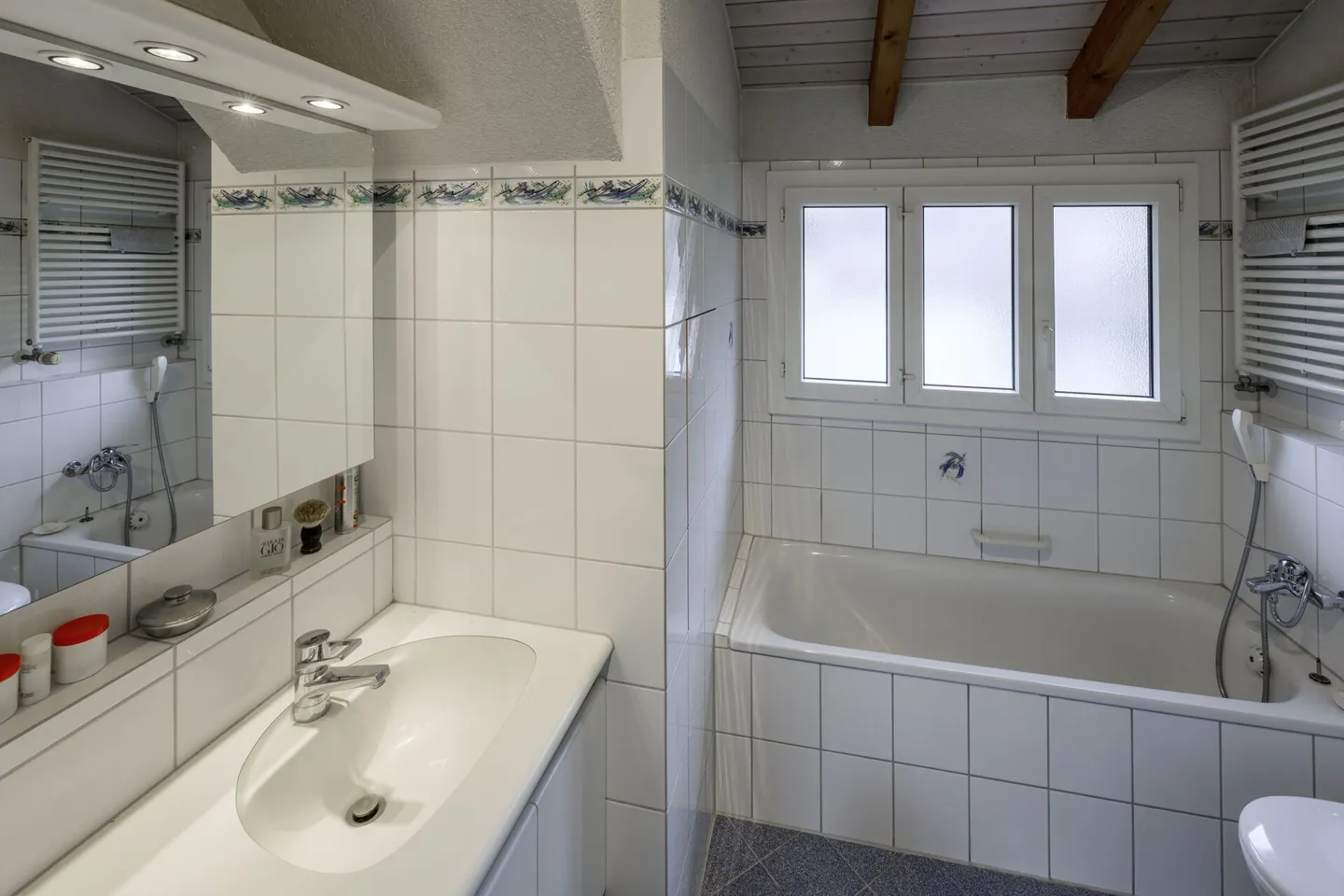 Single-family house with garden in a family-friendly and quiet location - Photo 12 of 17