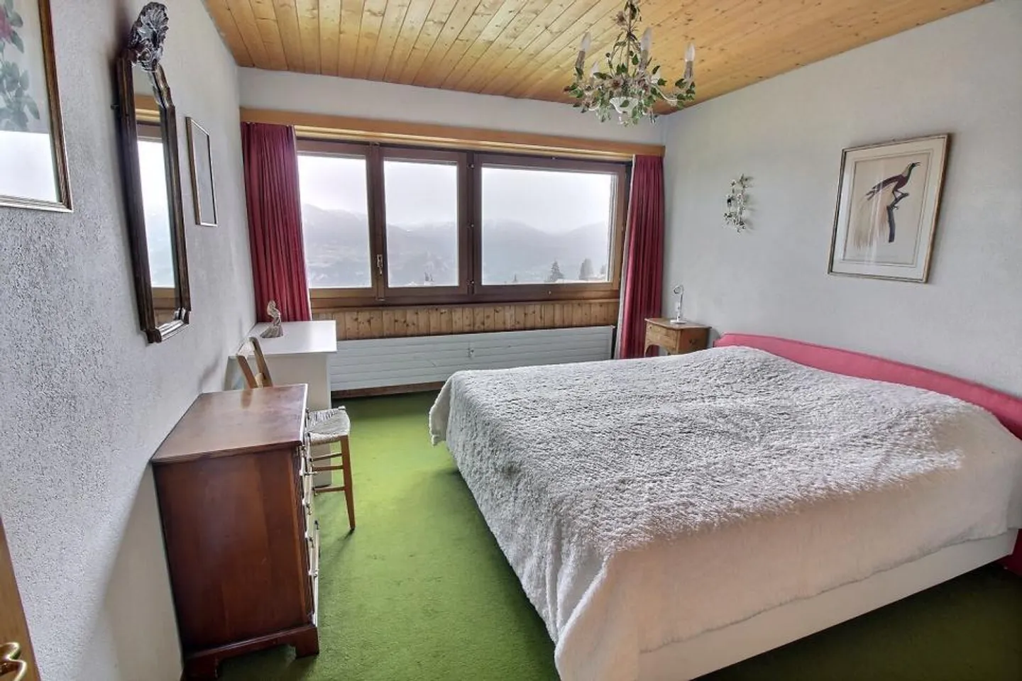 Appartement en location hebdomadaire dans la zone piétonne de la place du village - Photo 8 sur 13