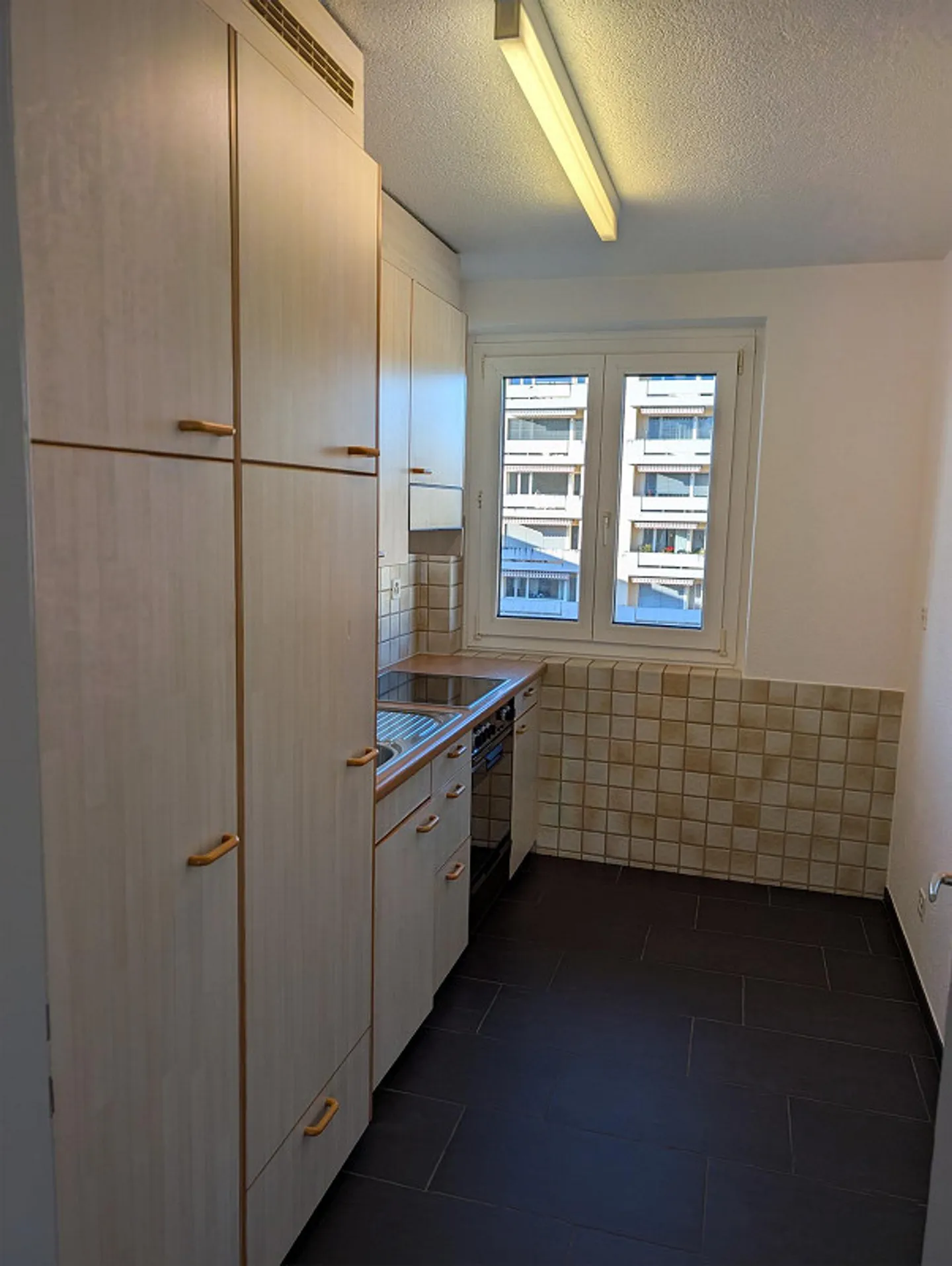 Helle 3-Zimmerwohnung zentral - Foto 3 von 6