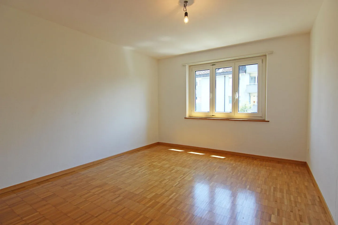 Helle 3-Zimmerwohnung zentral - Foto 5 von 6