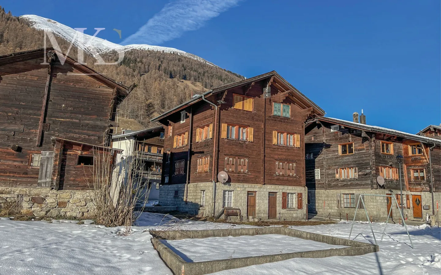 Charmante appartement ancien avec appartement sous les combles supplémentaire à Ulrichen - Photo 1 sur 25