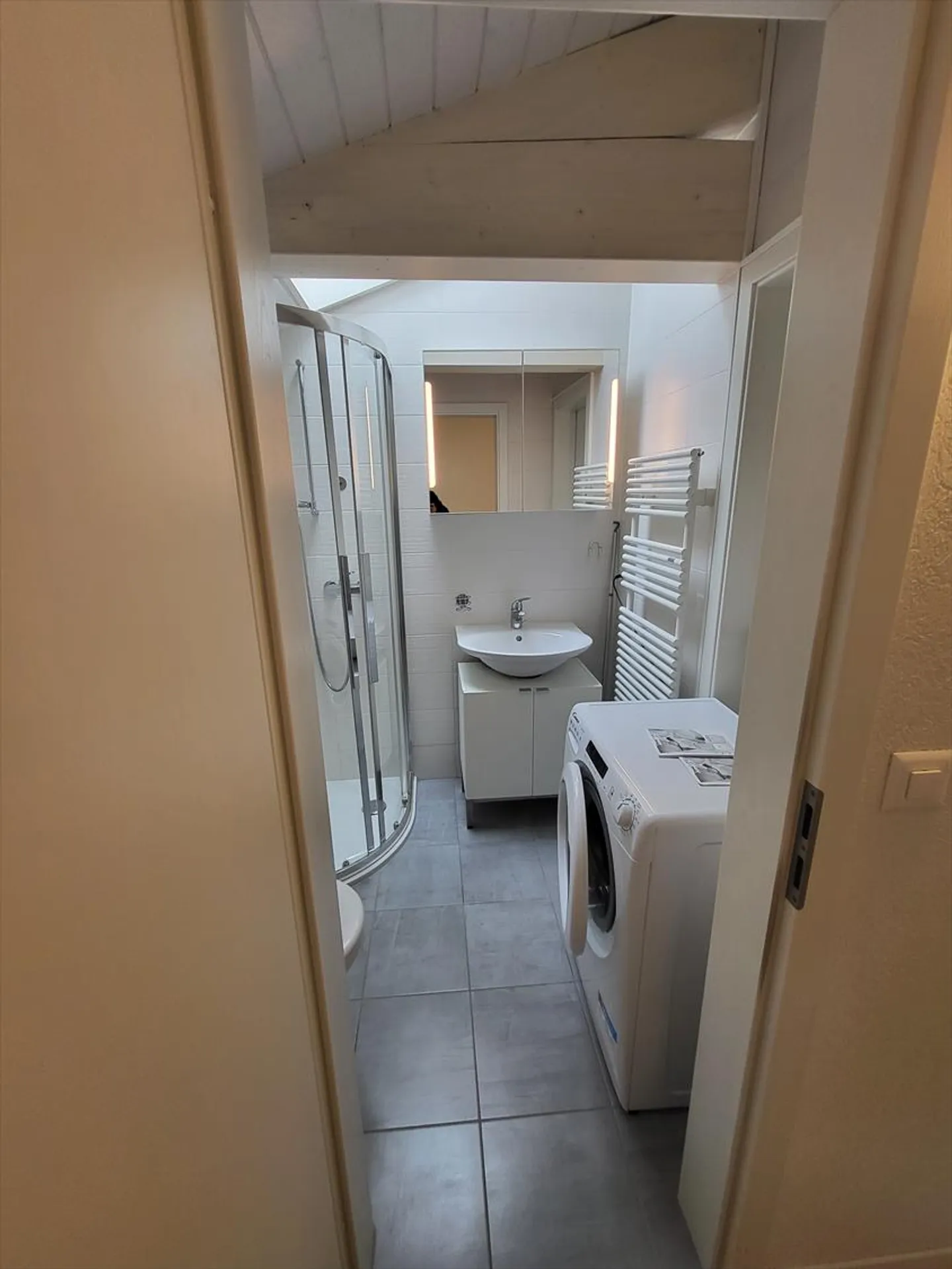 Appartamento ammobiliato in affitto - Foto 4 di 8