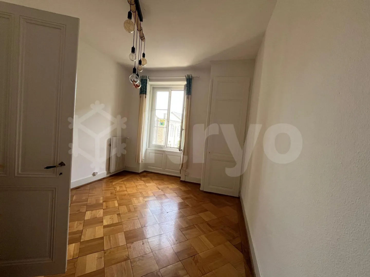 Charmant Appartement 2 Pièces - Photo 3 sur 9