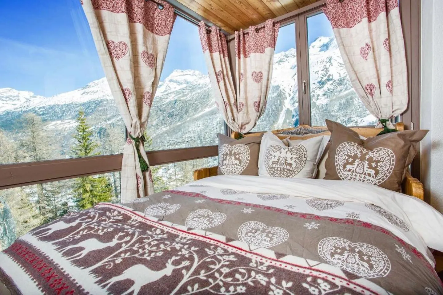 Chalet esclusivo sul lato soleggiato di Saas-Fee - Foto 13 di 23