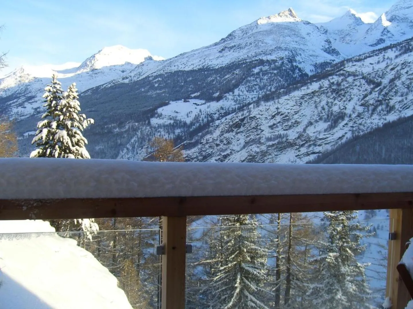 Chalet esclusivo sul lato soleggiato di Saas-Fee - Foto 14 di 23