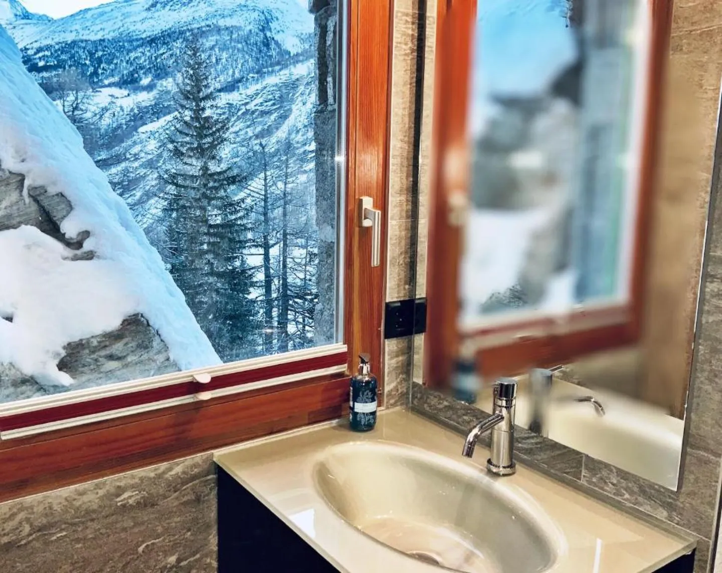 Chalet esclusivo sul lato soleggiato di Saas-Fee - Foto 20 di 23