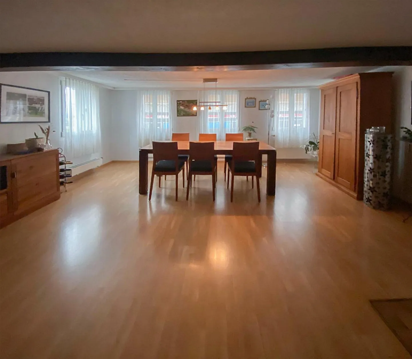 10-Zimmer-Bauernhaus-Hälfte zu vermieten! - Foto 1 von 13