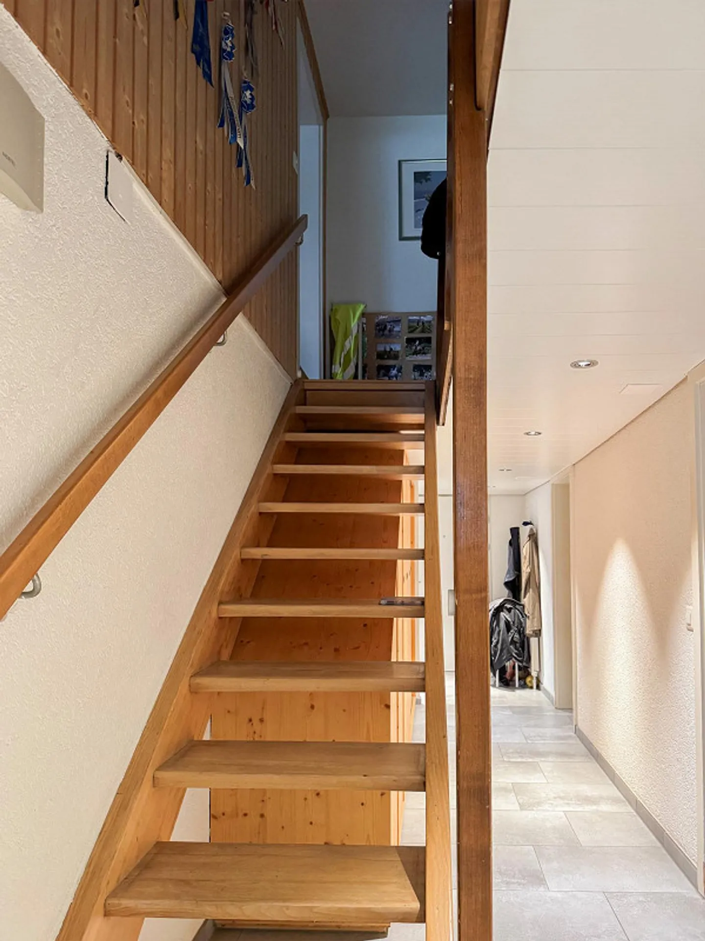 10-Zimmer-Bauernhaus-Hälfte zu vermieten! - Foto 6 von 13