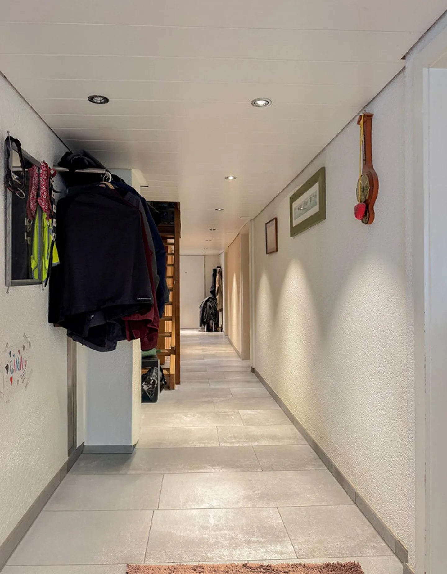 10-Zimmer-Bauernhaus-Hälfte zu vermieten! - Foto 7 von 13