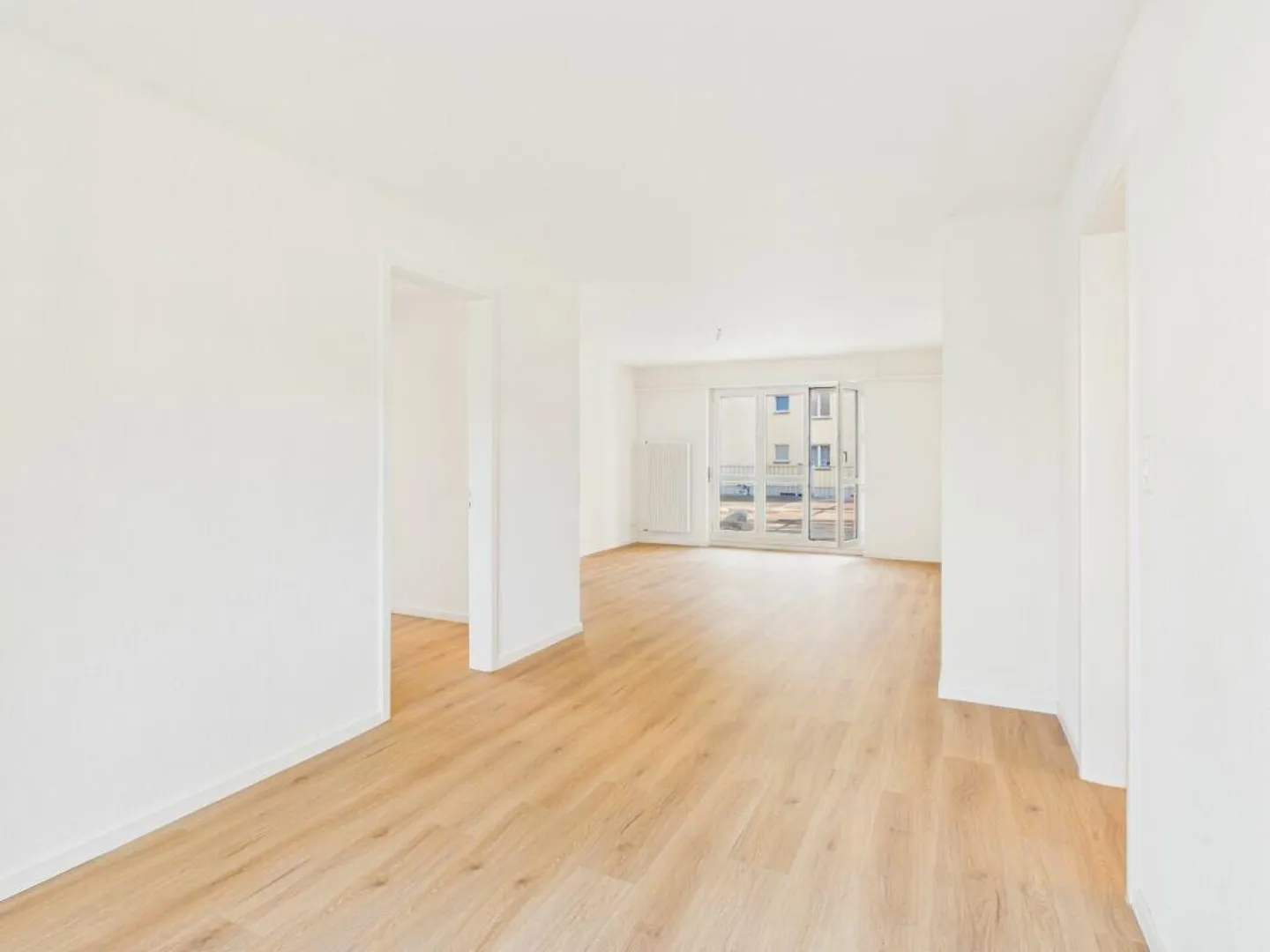 Première occupation après rénovation complète : Appartement élégant de 4,5 pièces avec top... - Photo 5 sur 12