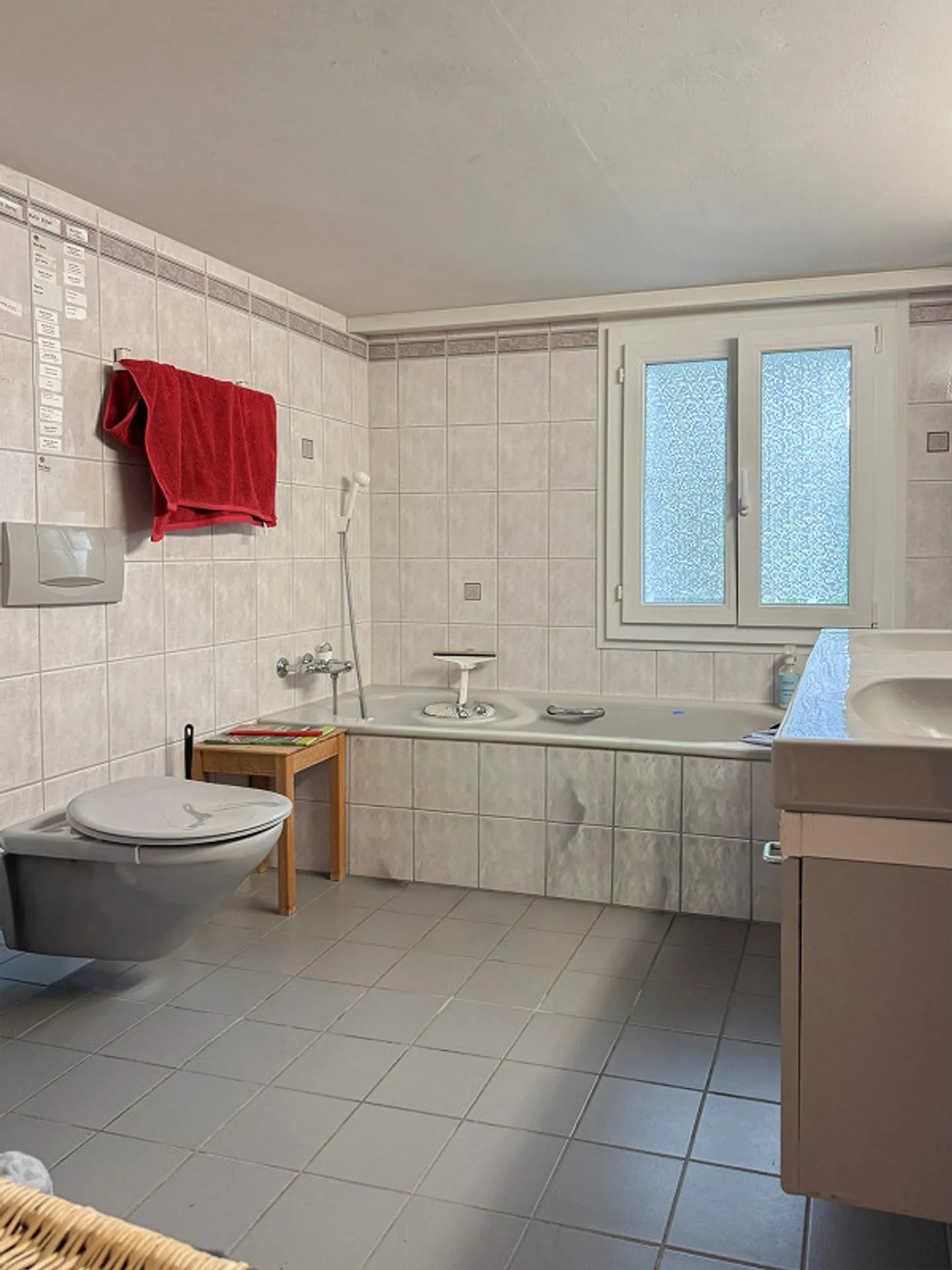 10-Zimmer-Bauernhaus-Hälfte zu vermieten! - Foto 10 von 13