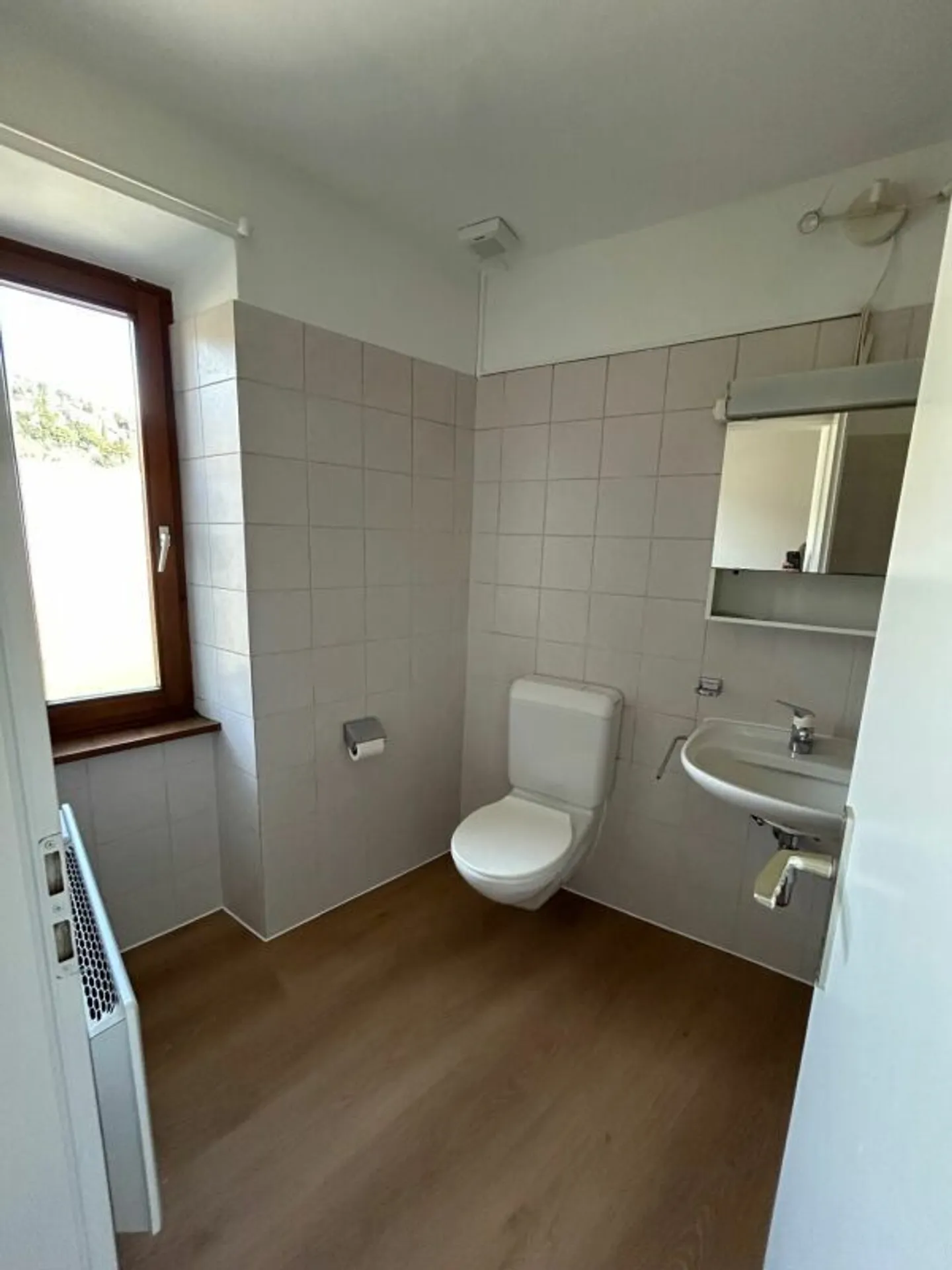 Charmant appartement récemment rénové - Photo 6 sur 7