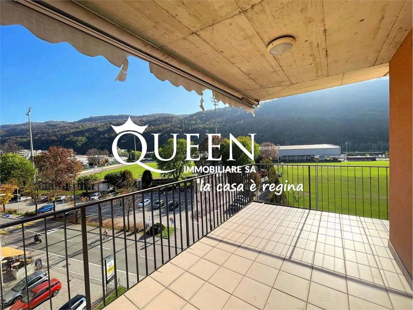 Chiasso: Penthouse 4,5 Zimmer, 140 qm, Balkone, offene Aussicht und Garten - Foto 6 von 13