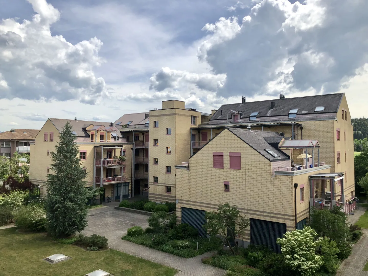 Bellissimo appartamento di 3,5 stanze vicino alla città - Foto 1 di 6