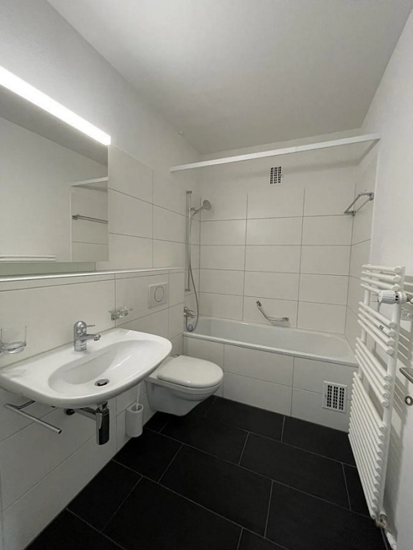 Ampio appartamento di 2,5 stanze in affitto a Wankdorf - Foto 4 di 8