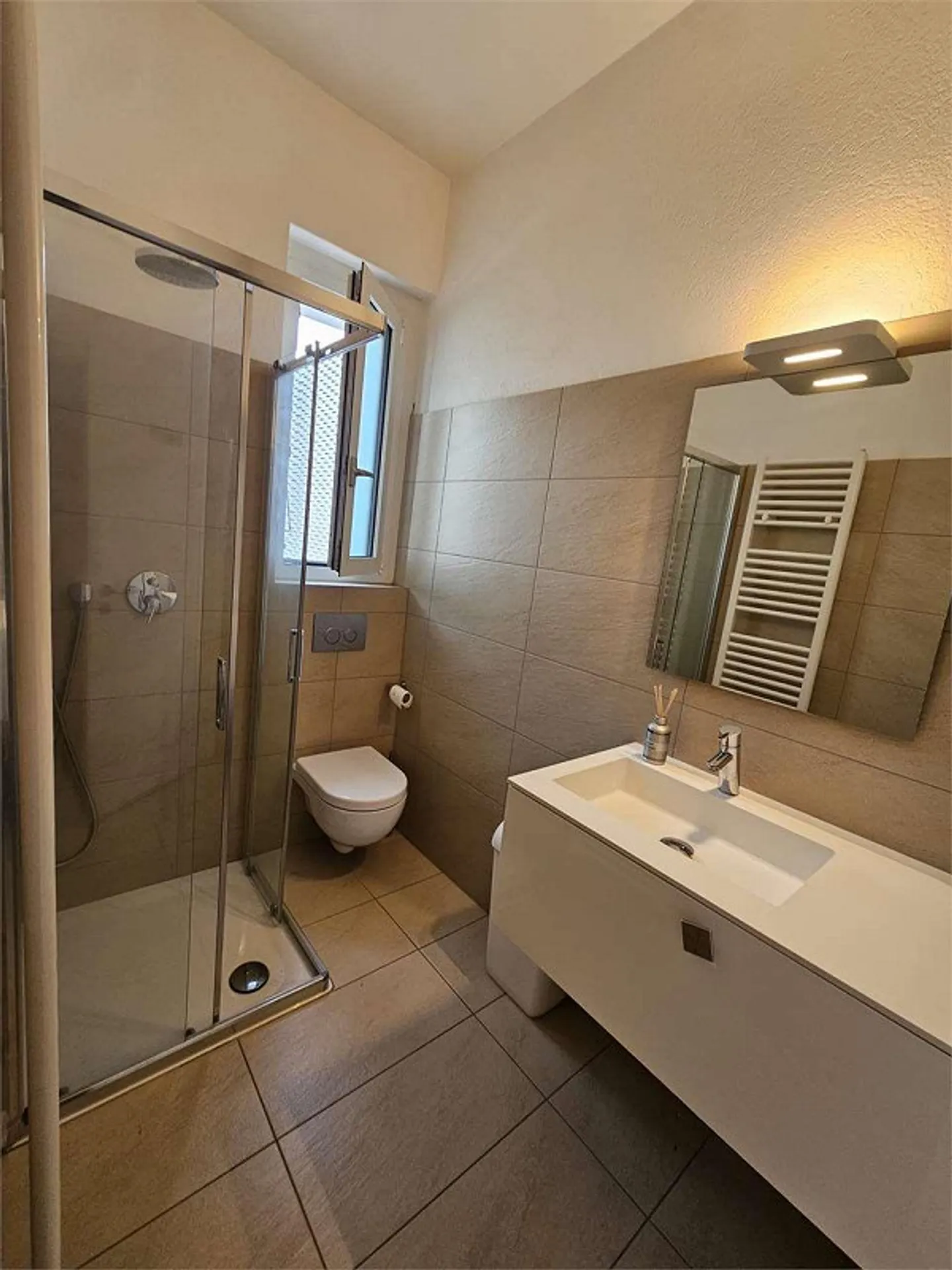 Lugano centre, location de bureau de 2,5 pièces - Photo 9 sur 9