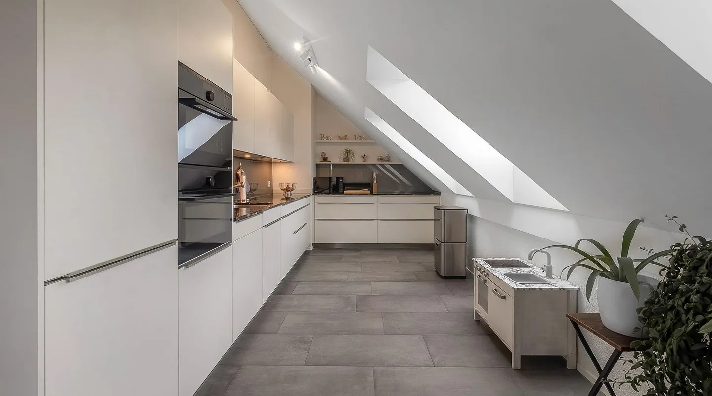 Living like in your own house - bright, spacious and private - Photo 4 of 15