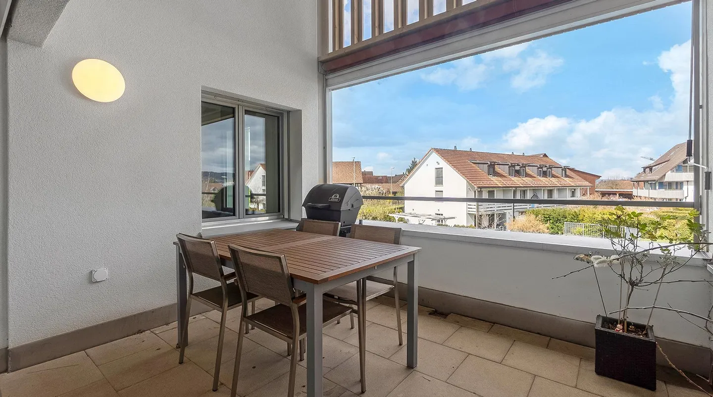 Living like in your own house - bright, spacious and private - Photo 5 of 15