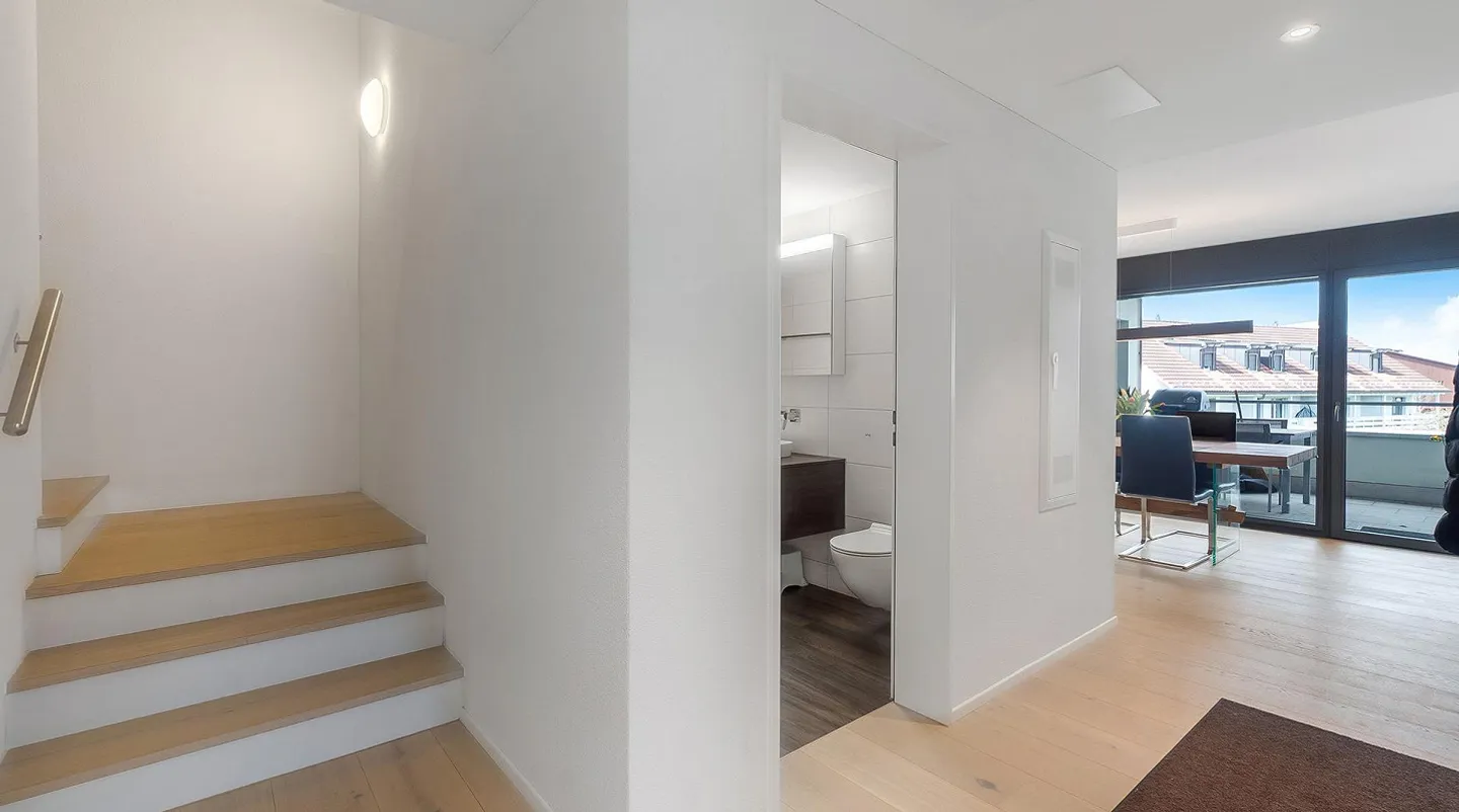 Living like in your own house - bright, spacious and private - Photo 9 of 15