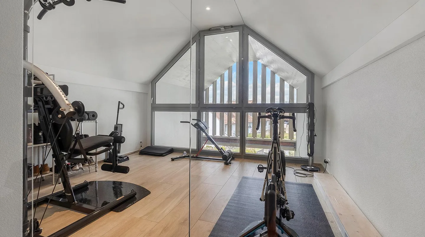 Living like in your own house - bright, spacious and private - Photo 10 of 15
