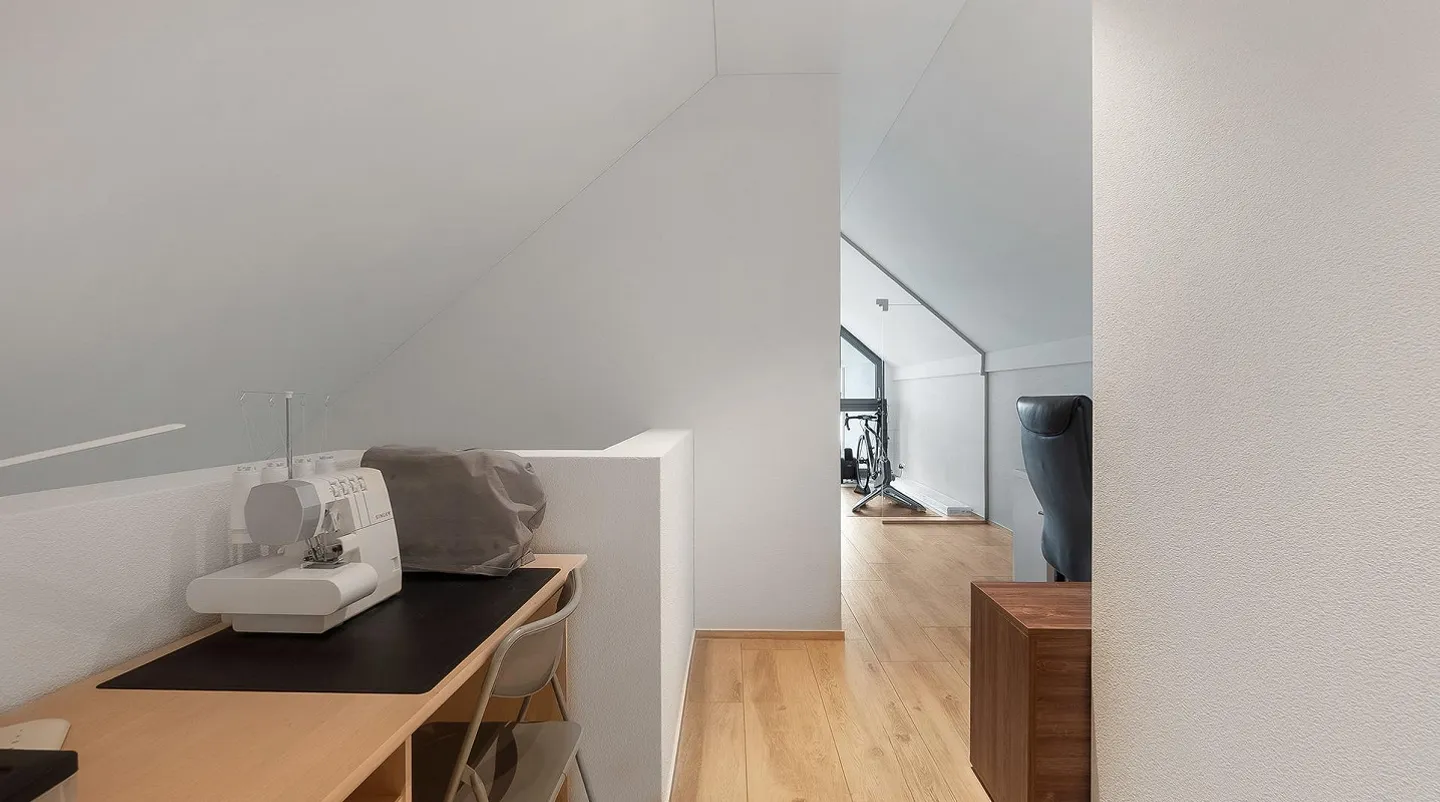 Living like in your own house - bright, spacious and private - Photo 11 of 15