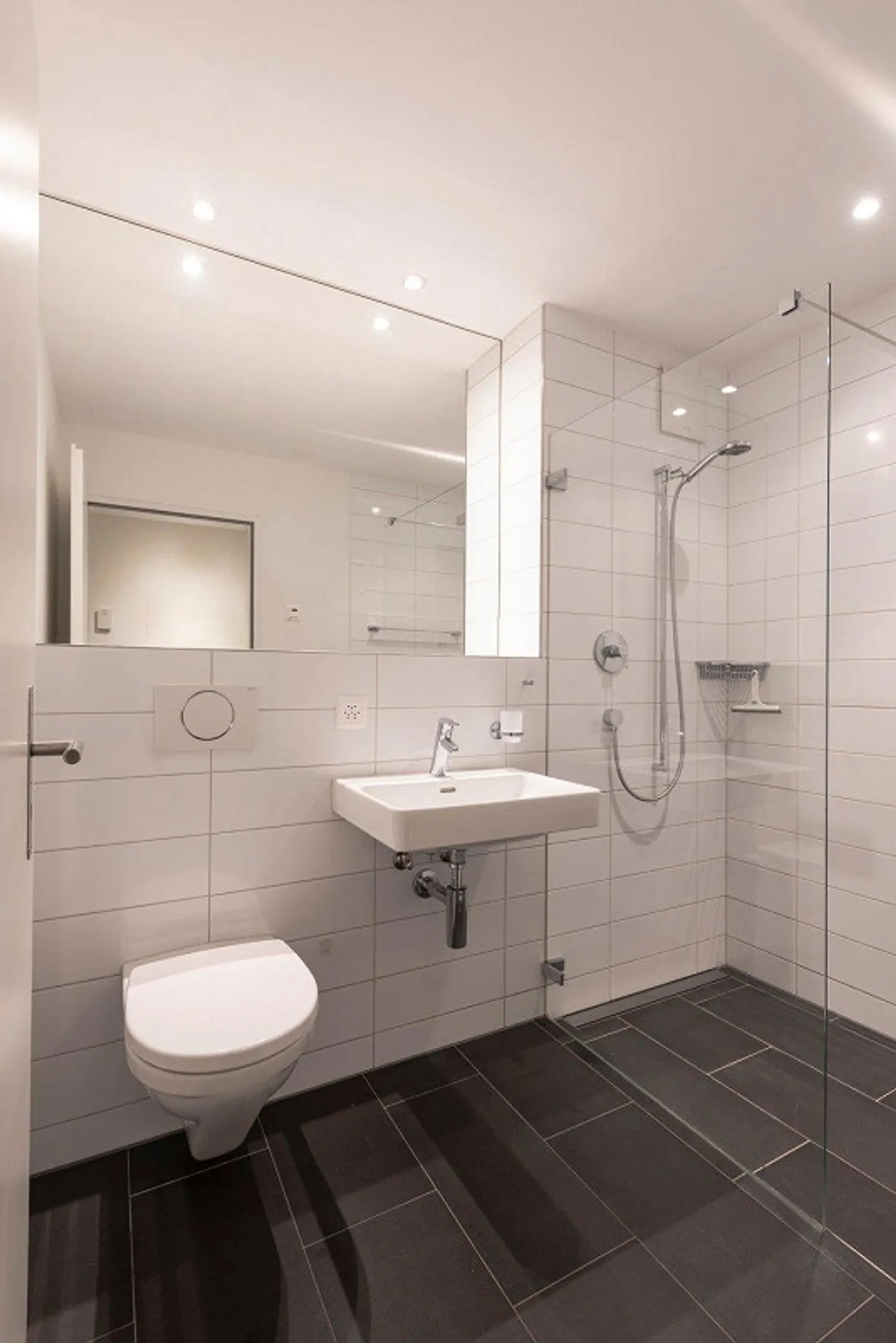 Appartement familial spacieux au rez-de-chaussée - Photo 8 sur 11