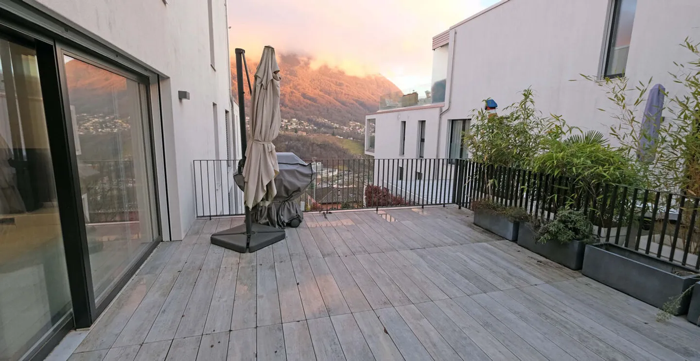 Appartamento 2,5 locali con grande terrazza - Foto 3 di 13