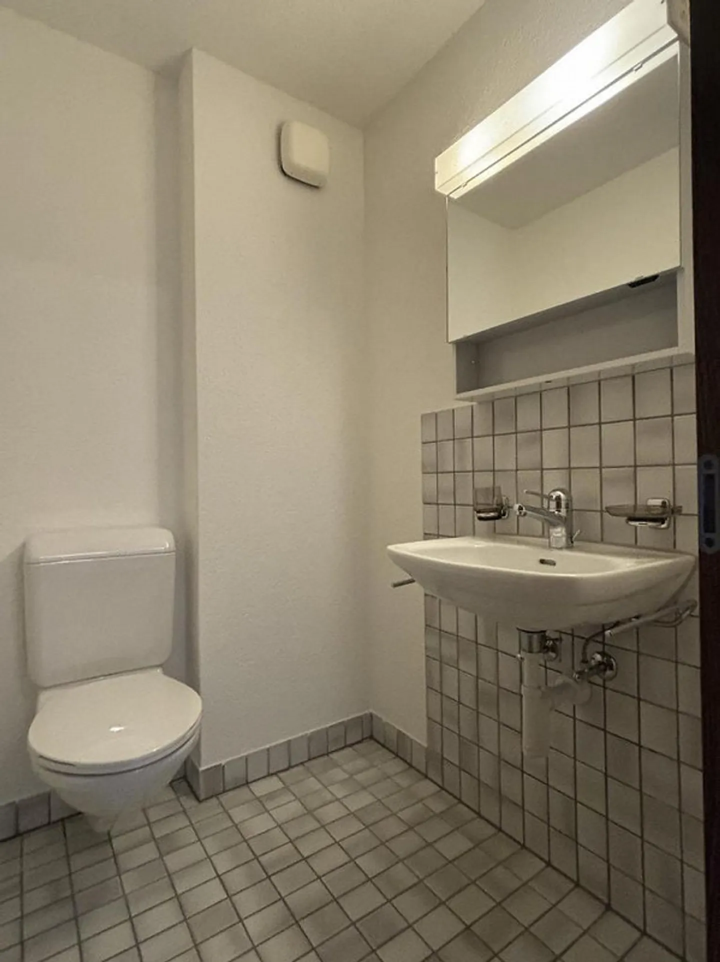 LIVING BETWEEN MOUNTAINS AND LAKES - YOUR DREAM APARTMENT IS READY - Photo 6 of 10