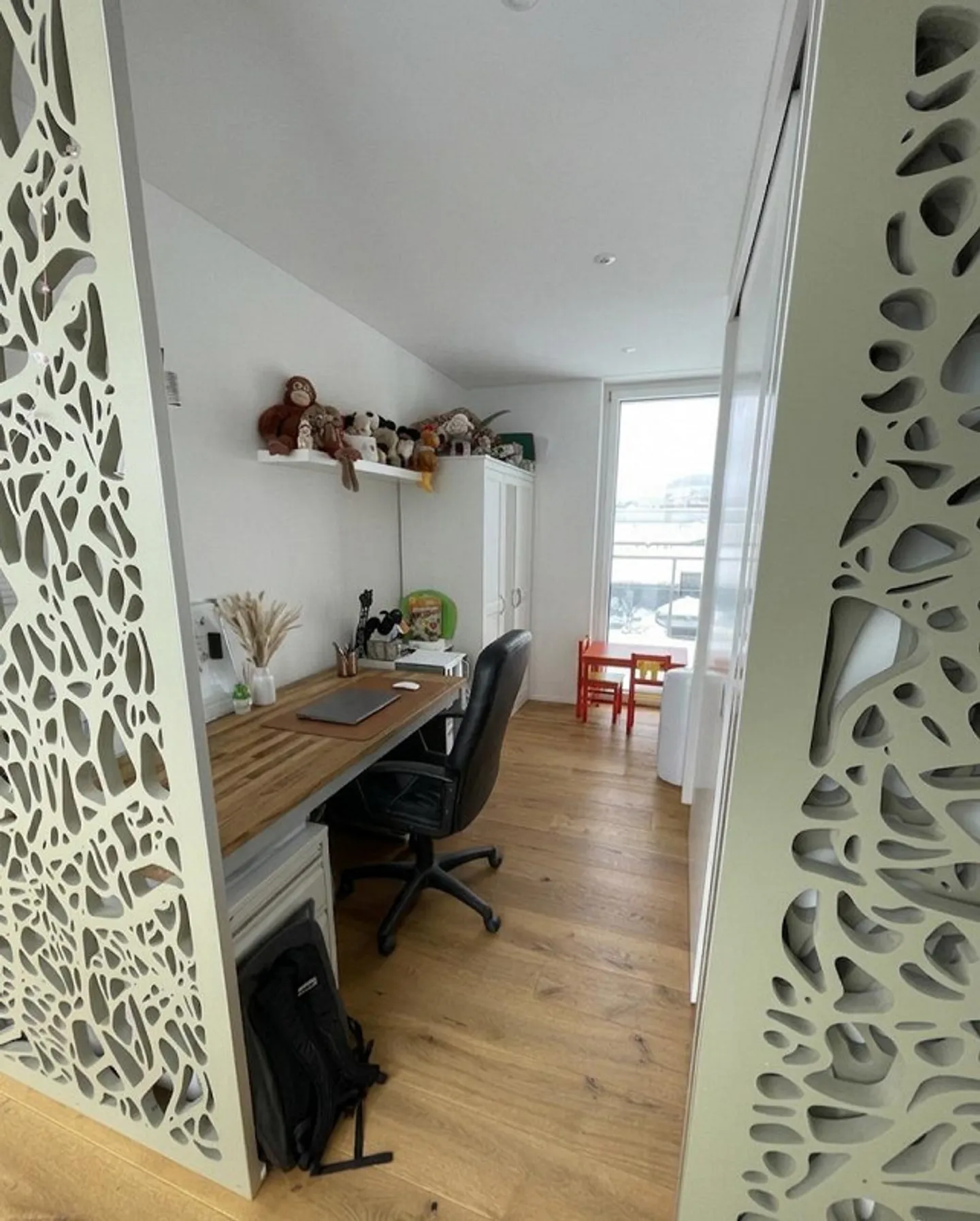 New modern 3 1/2 room penthouse apartment with stunning views and ri... - Photo 7 of 13