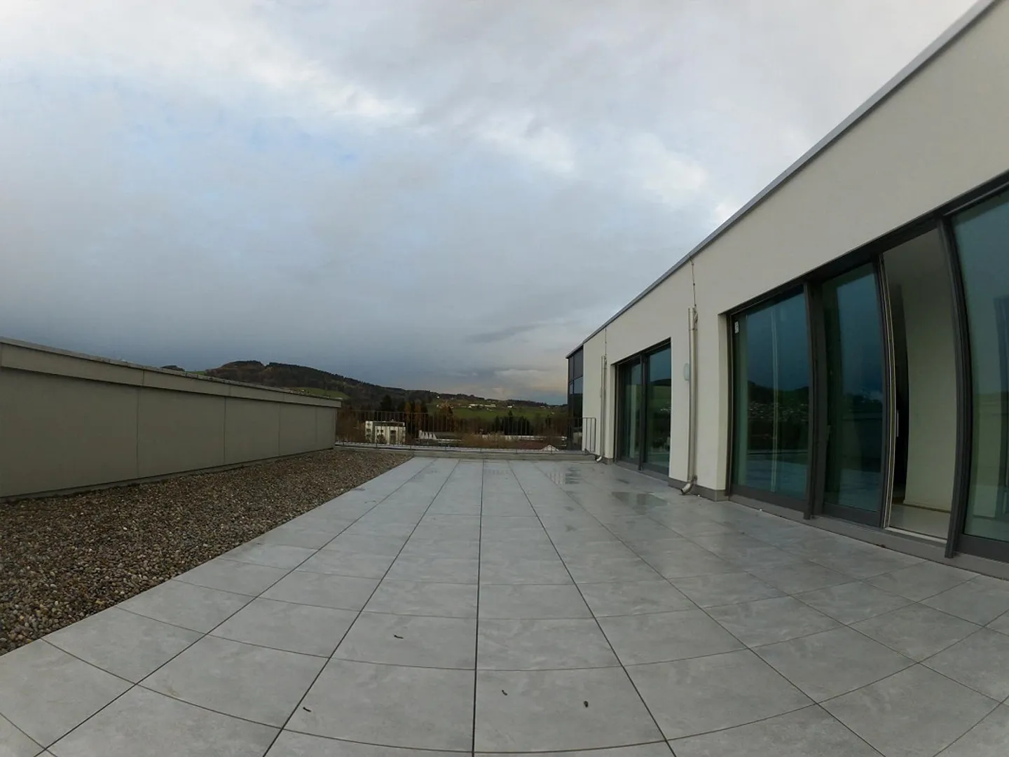 New modern 3 1/2 room penthouse apartment with stunning views and ri... - Photo 12 of 13