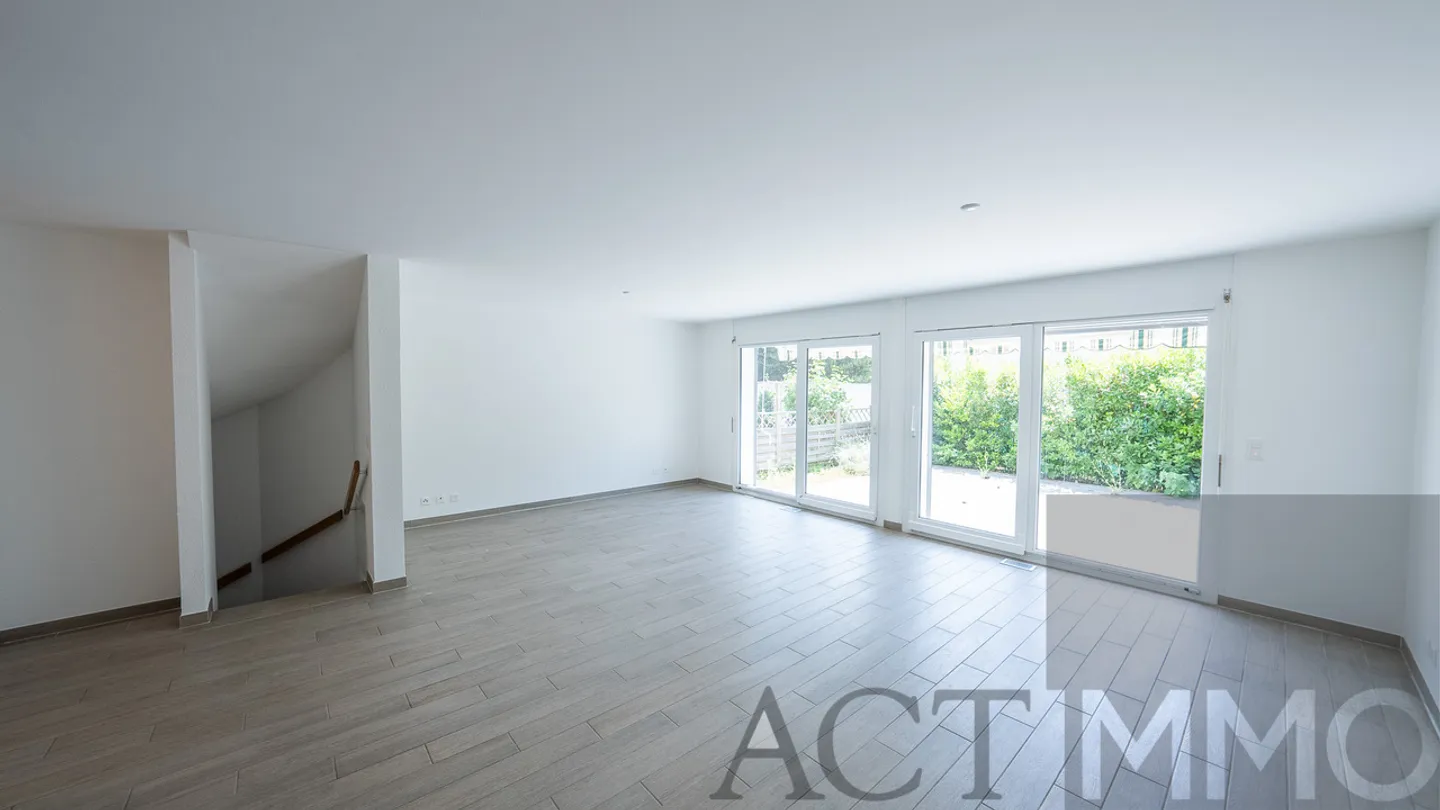 Casa contemporanea indipendente in zona tranquilla a Thônex - Foto 4 di 13