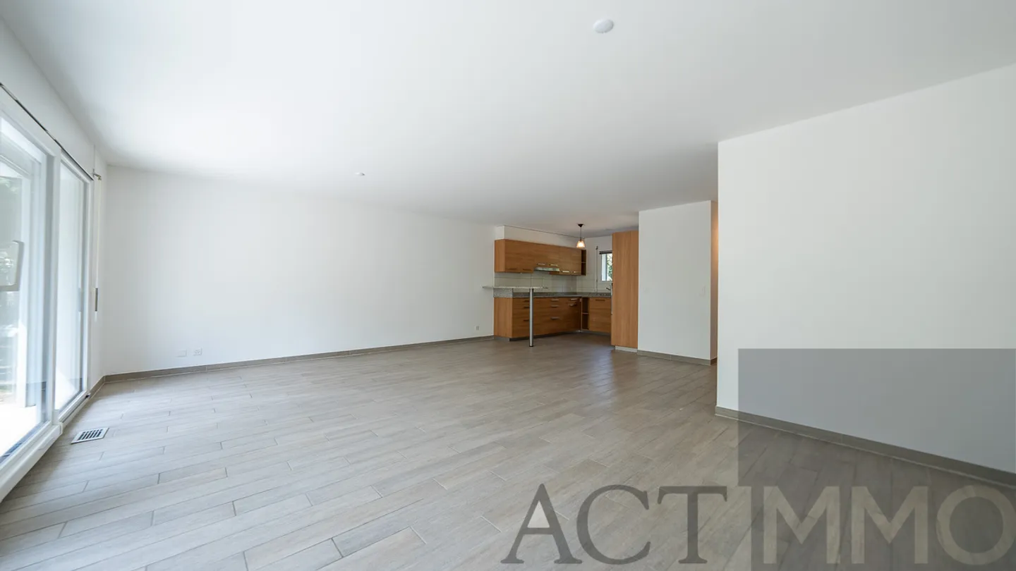 Casa contemporanea indipendente in zona tranquilla a Thônex - Foto 2 di 13