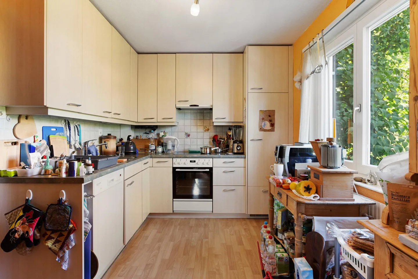 Casa unifamiliare con ampio spazio esterno in una posizione centrale - Foto 4 di 6