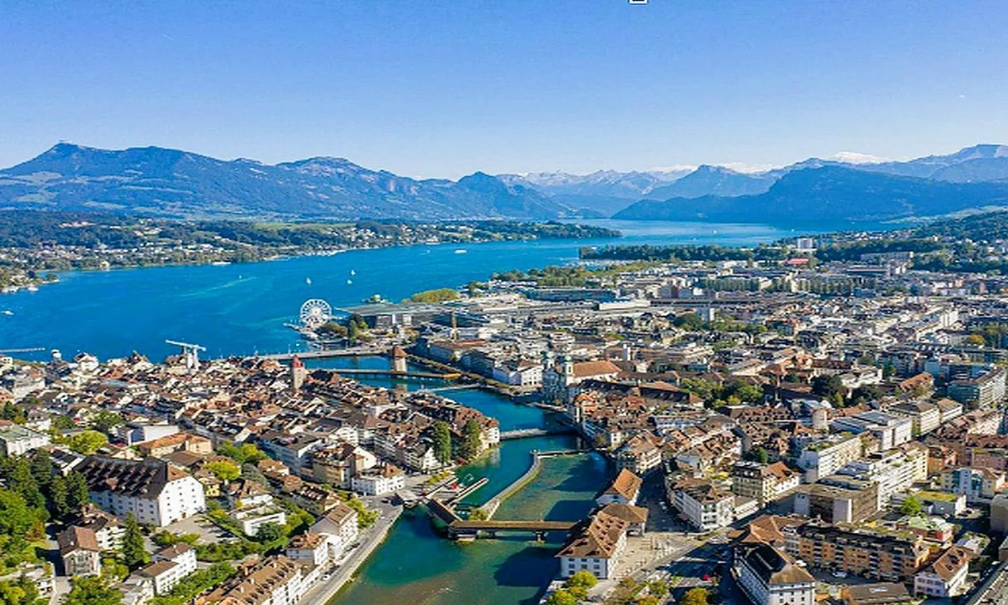 VIVRE ET TRAVAILLER PARFAITEMENT COMBINÉS - PROCHE DE LA VILLE, IDYLLIQUE ET EXCLUSIF - Photo 20 sur 21