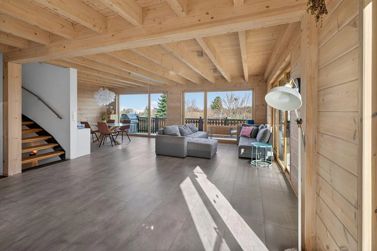 Casa unifamiliare quasi nuova con vista lago - Foto 2 di 13