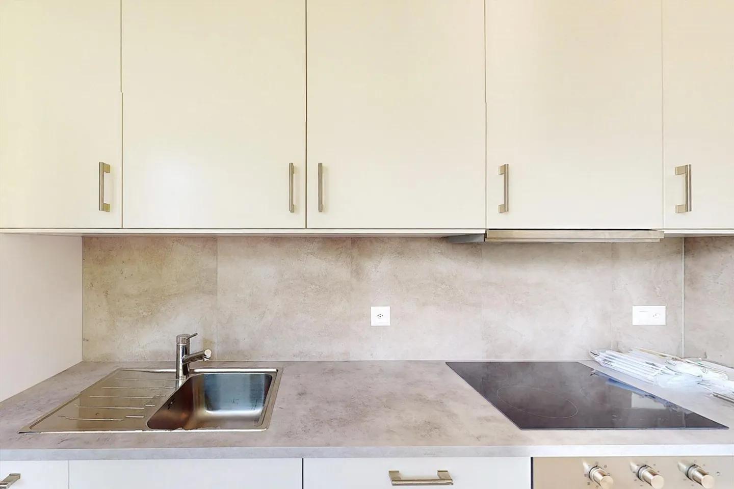 Charming Apartment in Giubiasco - Photo 3 of 9