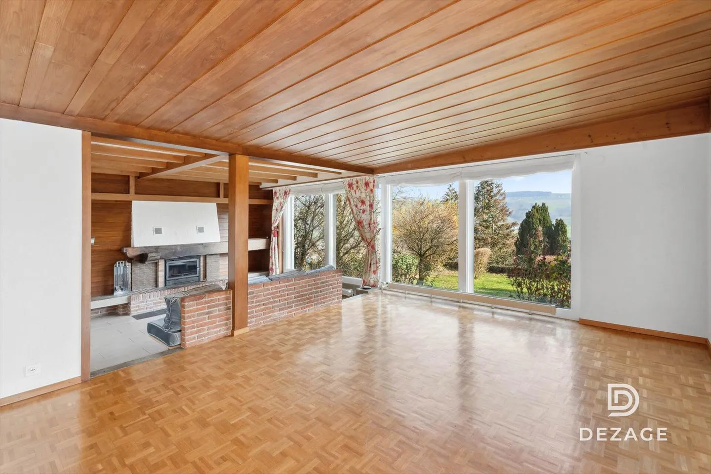 Spacious Architect's Villa on the Heights of Lucens - Photo 6 of 13