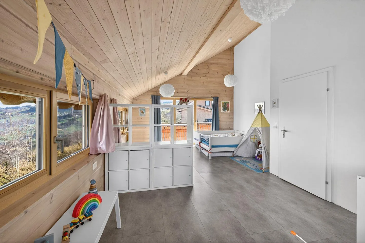 Casa unifamiliare quasi nuova con vista lago - Foto 7 di 13