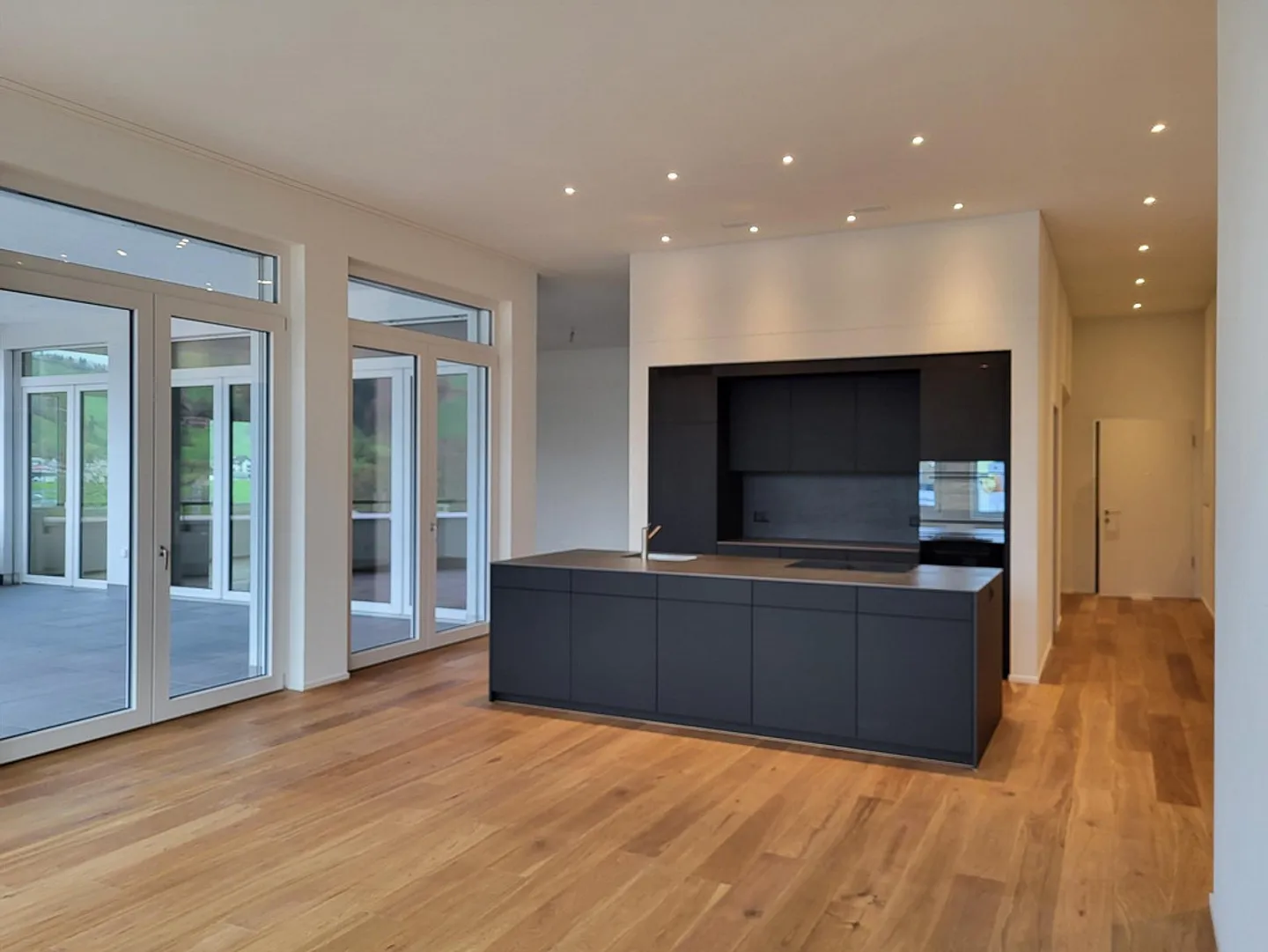 Grosszügige 5.5 Zimmerwohnung - Foto 1 von 9