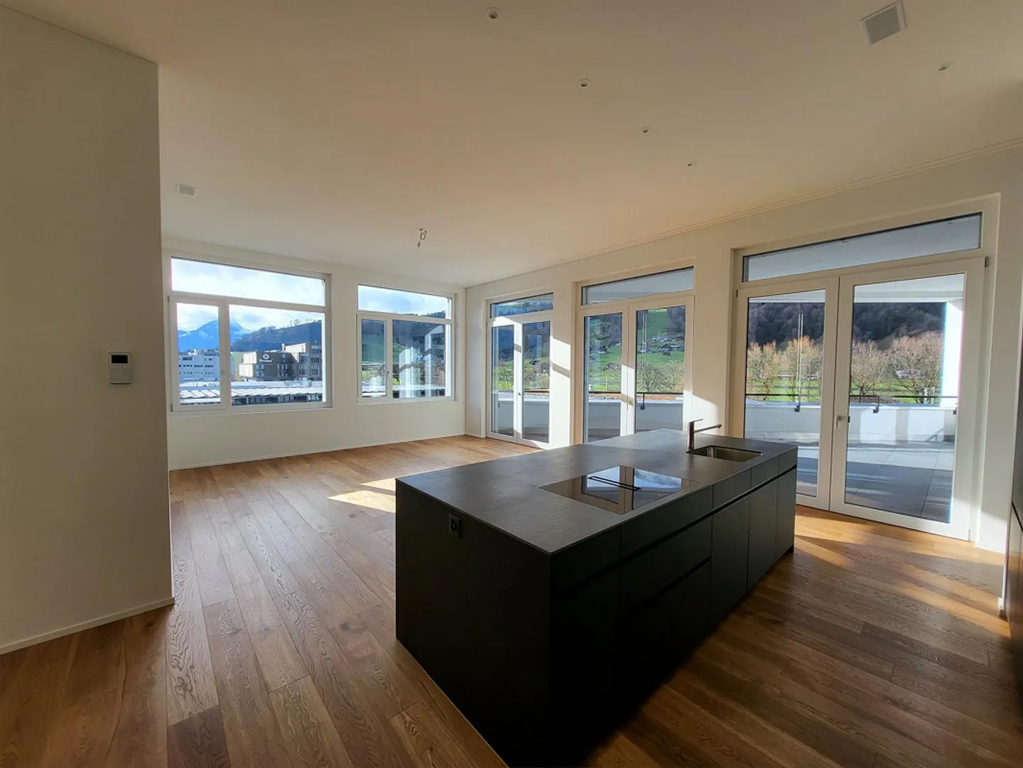 Grosszügige 5.5 Zimmerwohnung - Foto 2 von 9