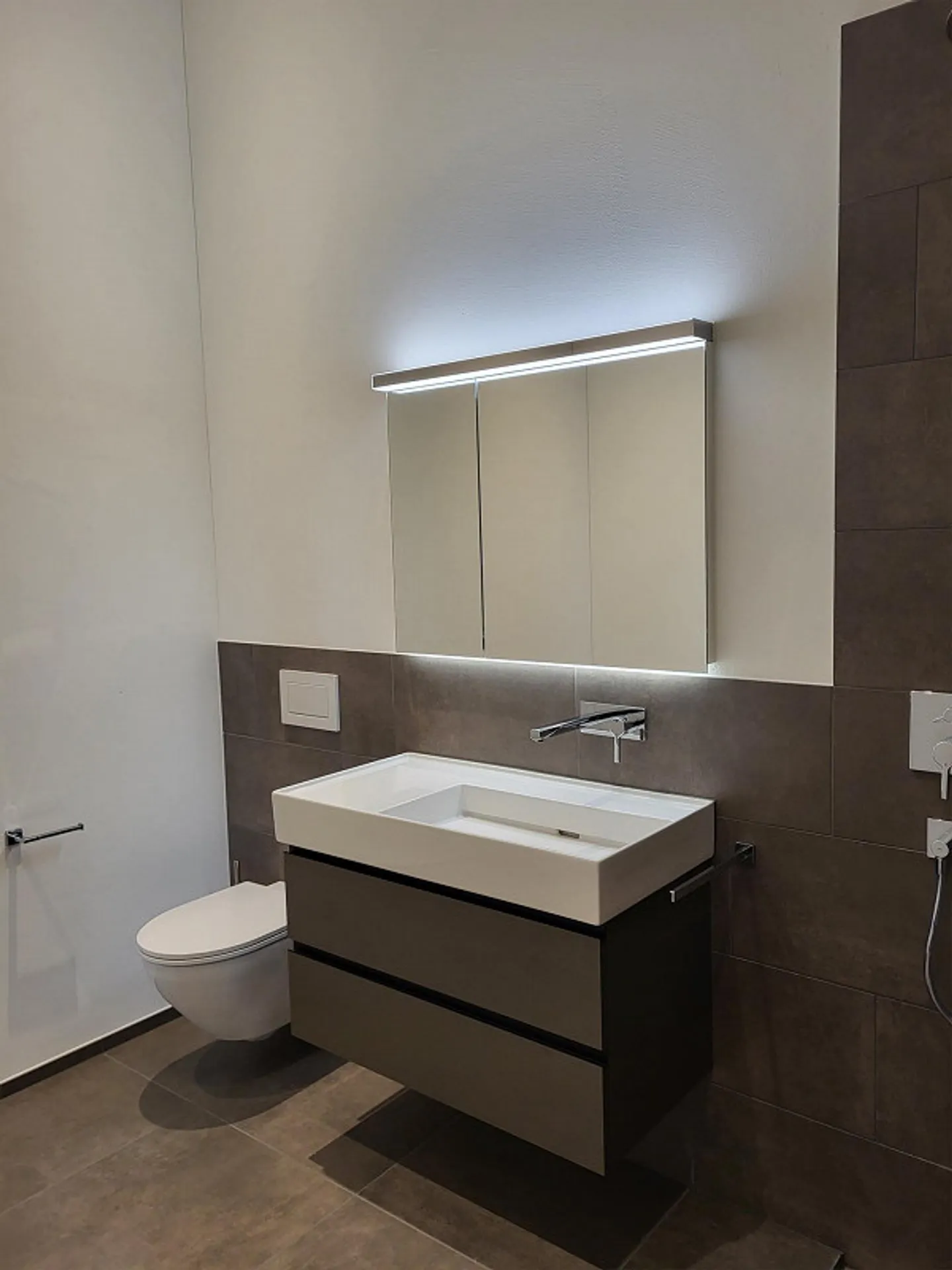 Grosszügige 5.5 Zimmerwohnung - Foto 3 von 9