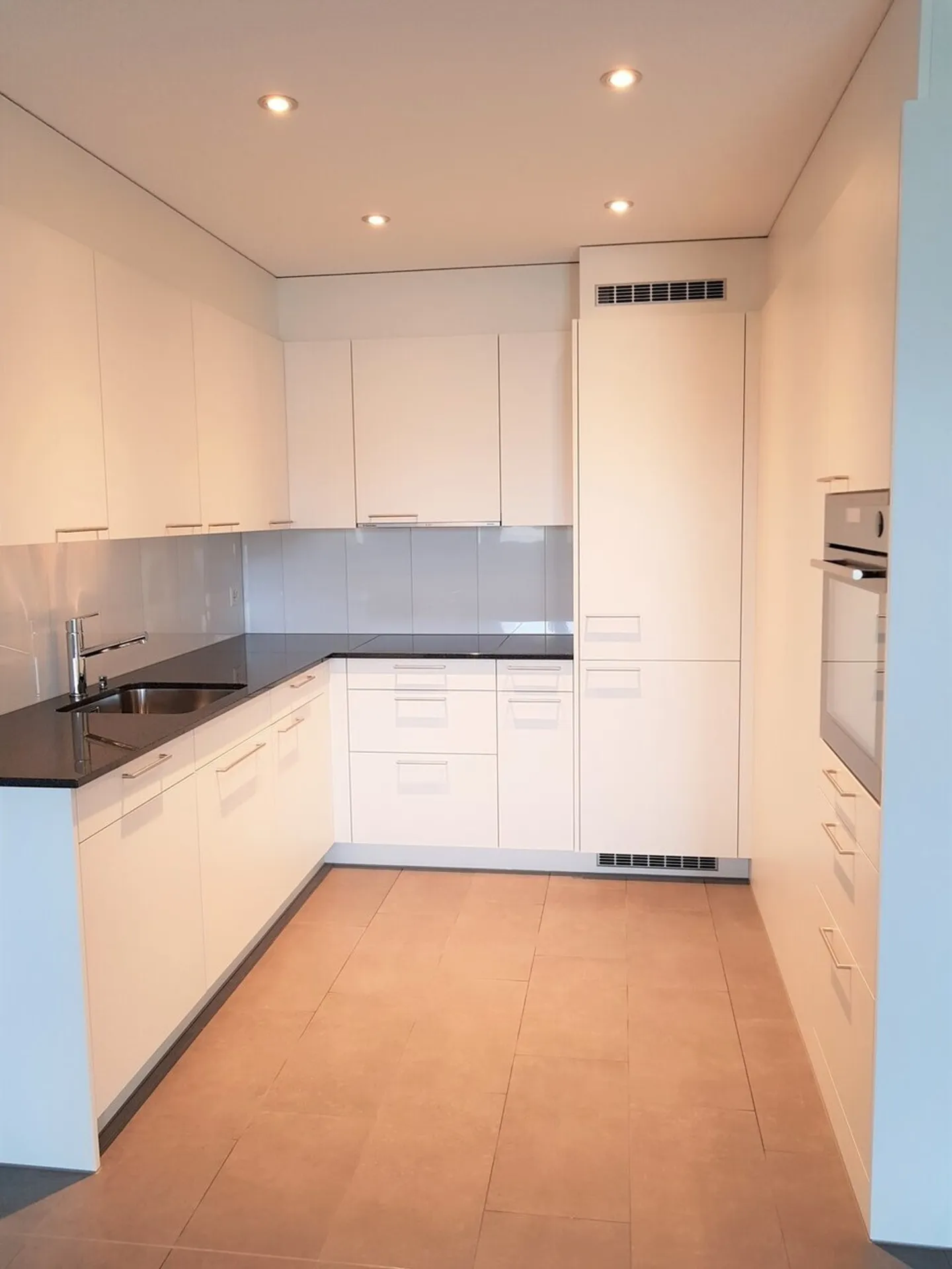 Perfect for singles and couples - Photo 4 of 6