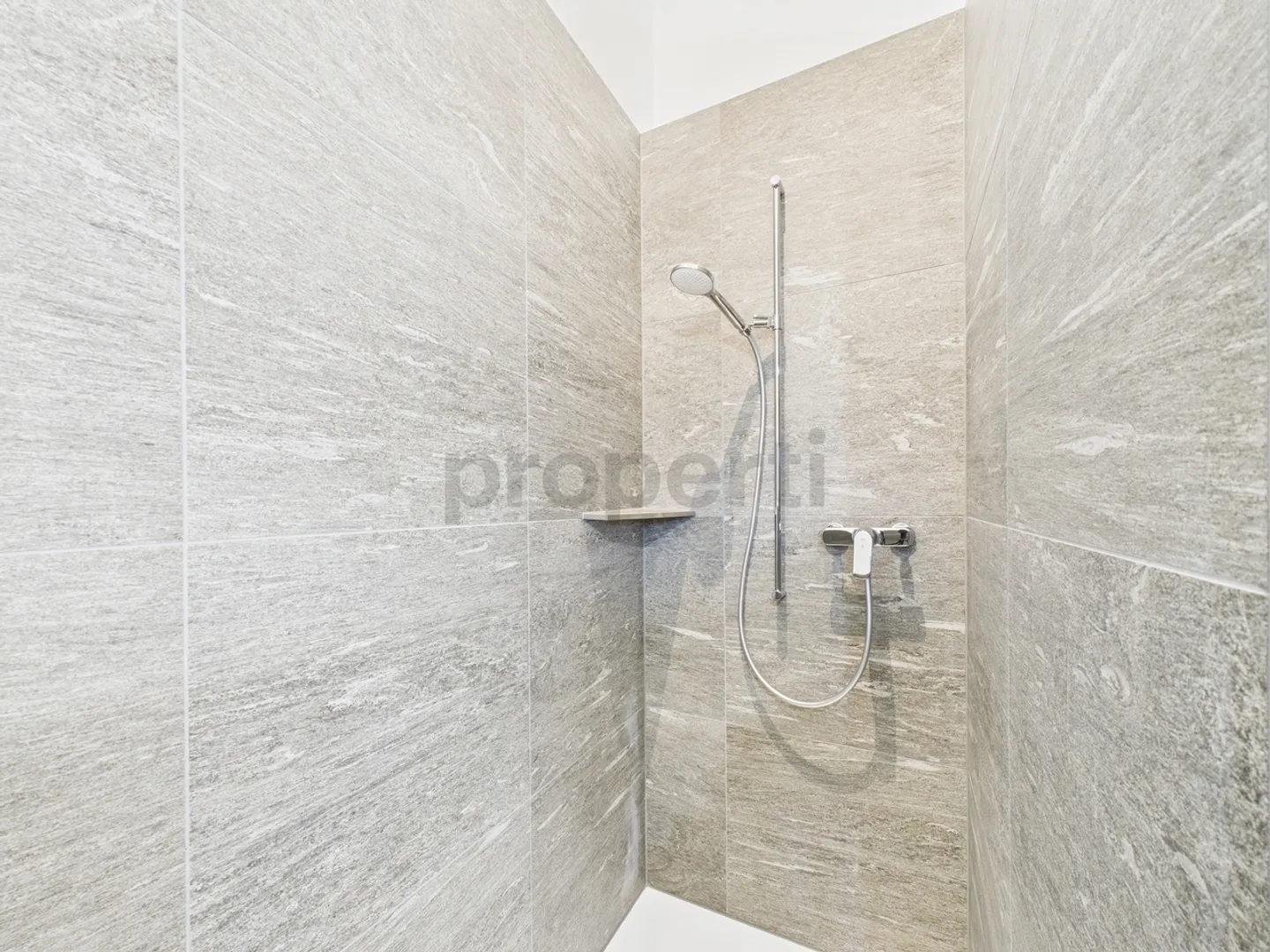 Neubau 4.5-Zimmer Maisonette Wohnung im Grünen in Sulgen - Erstbezug - Foto 9 von 13