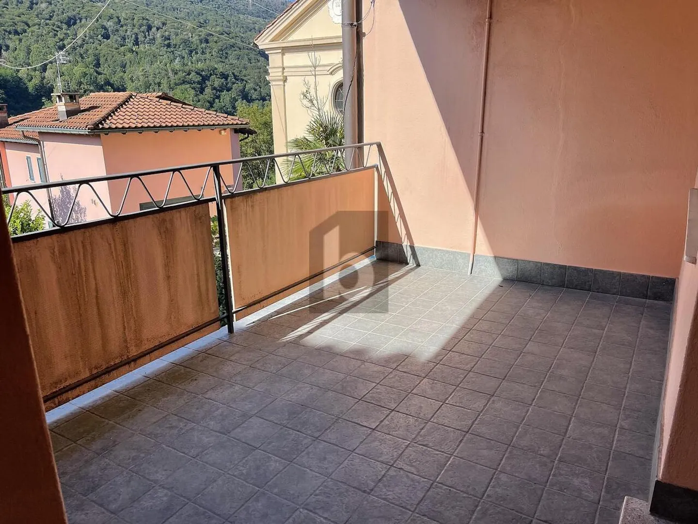 Casa spaziosa a Monteggio - Foto 3 di 4