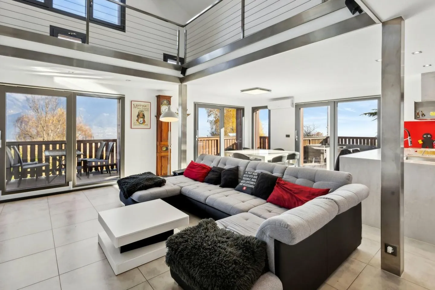 Magnifique chalet moderne avec vue imprenable - Photo 1 sur 13