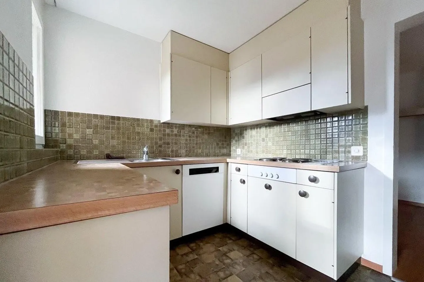 Appartement confortable de 3,5 pièces avec cheminée à louer - Photo 3 sur 9