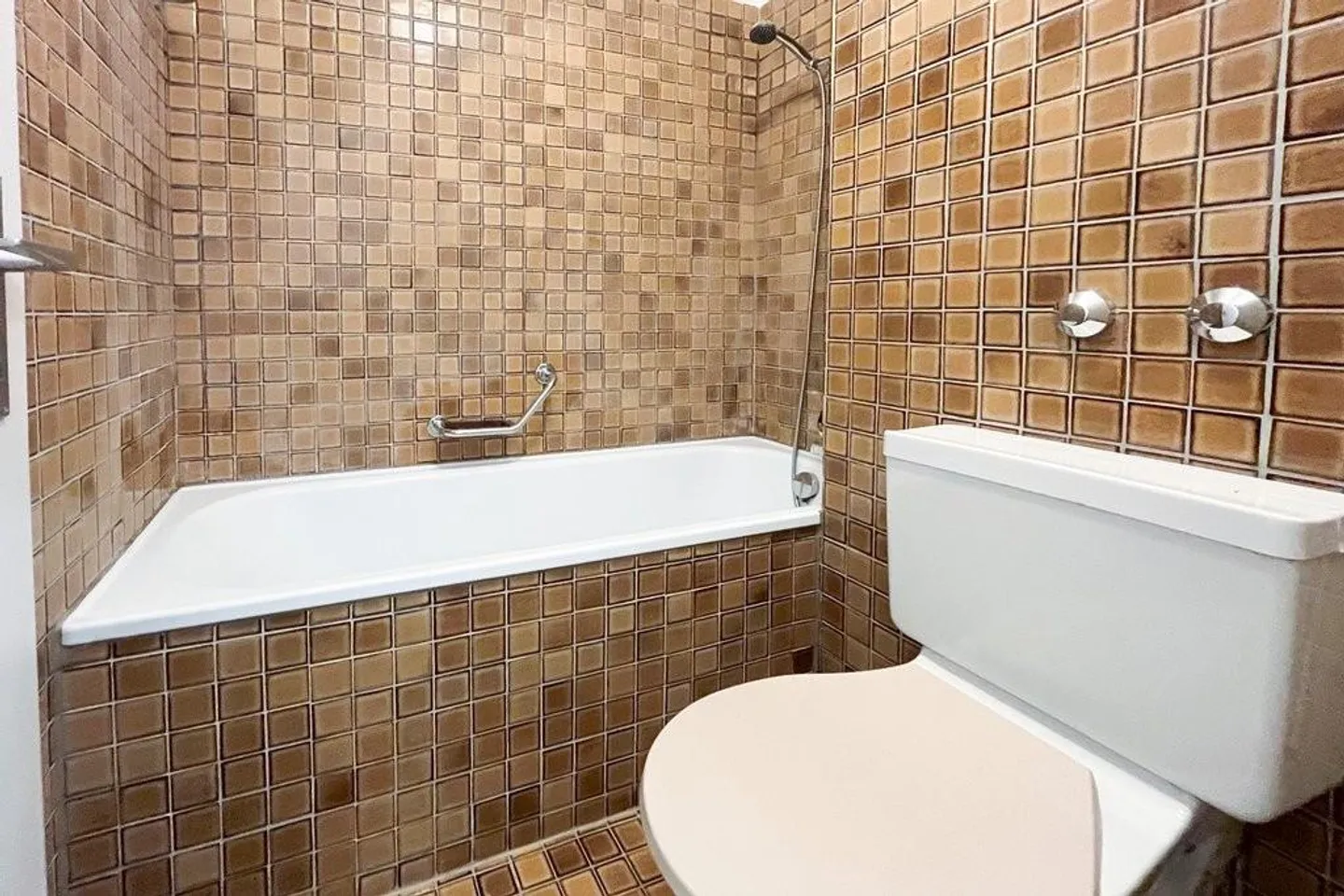 Appartement confortable de 3,5 pièces avec cheminée à louer - Photo 5 sur 9