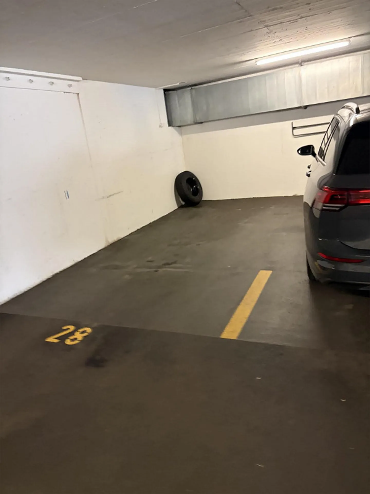 Place de parking couverte limitée jusqu'en 02.2027 à Horw - Photo 1 sur 1